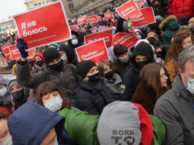 Митинг в поддержку Алексея Навального на Пушкинской площади. Фото: Дмитрий Лебедев / Коммерсант