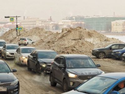 Снег в Петербурге ("хребет Беглова"). Фото: Фонтанка.ru